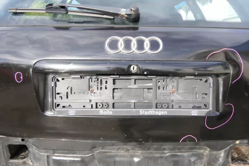Audi A4 B5 Limousine Griff Heckklappe Heckklappengriff schwarz LY9B biscaBj.1999 (171812)
