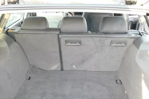 Audi A4 B5 Kombi Avant Rückbank Rücksitzbank Sitz Rücksitz 3 Punkt Gurt Kopfstüt (171817)