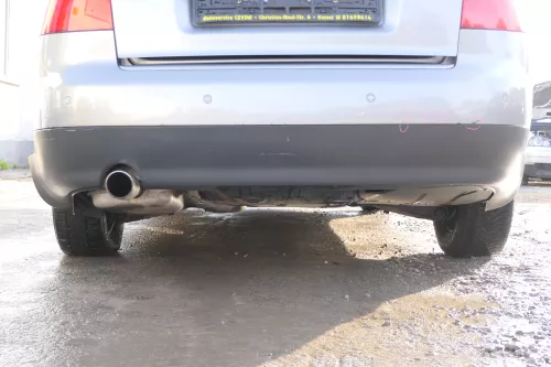 Audi A4 8E B6 Limousine Stoßstange hinten mit Spoiler grau LY7Q atlasgrau PDC