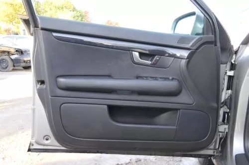 1x A4 8E B6 Türverkleidung Verkleidung Tür vorne links soul  (172053)