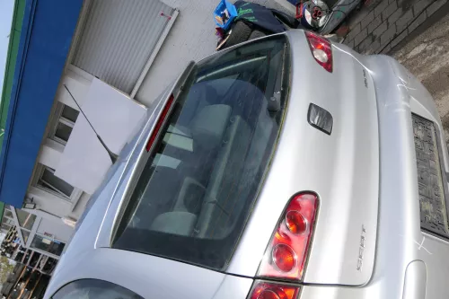 Seat Ibiza 6L Heckklappe Klappe hinten Kofferraumklappe grau LS7N ohne Spoiler!! (172421)