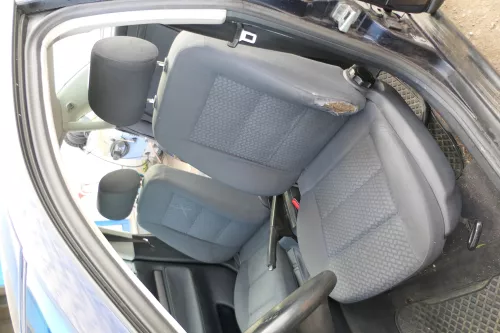 Audi A4 B5 Sitz Fahrersitz vorne links höhenverstellbar (172461)