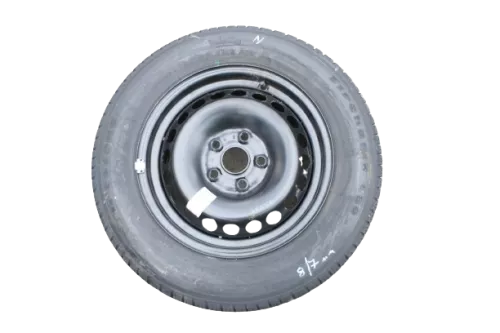 1xA4 B5 A6 4B Passat 3BG Felge Reifen Sommerreifen 195/65 R15 7-8mm Ersatzreifen (172497)