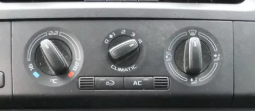 Fabia 5J Klimabedienteil Bedienteil 5J0820045B manuelle Klimaanlage Climatic