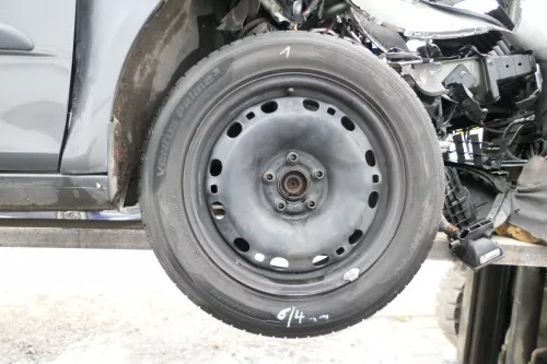 VW Polo 9N 6R Felgen Reifen 195/55 R15 85H Sommerreifen ca. 4-6mm 