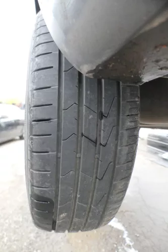 VW Polo 9N 6R Felgen Reifen 195/55 R15 85H Sommerreifen ca. 4-6mm  (172664)