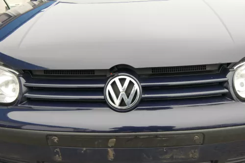 VW Golf 4 Stoßstange vorne Stoßfänger vorn vorne blau LA5G SWR + Kappen (172904)