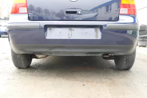 VW Golf 4 Limousine Stoßstange hinten Heckstoßstange Stoßfänger blau LA5G