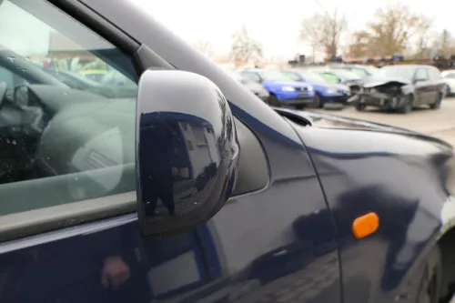 VW Golf 4 Bora manueller Spiegel vorne rechts Außenspiegel blau LA5G (172912)