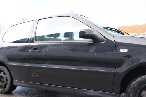 Polo 6N 6N2 Tür vorne rechts Beifahrertür 2/3-Türer schwarz LC9Z ohne Anbauteile (173150)