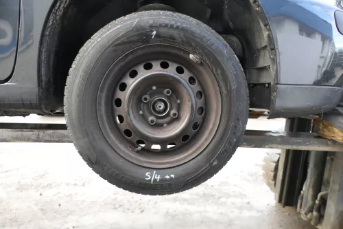 4x VW Golf 3 Vento 175/70 R13 82T Sommerreifen Reifen 5,5jx13H2 ET38 ca. 4-5mm (173280)