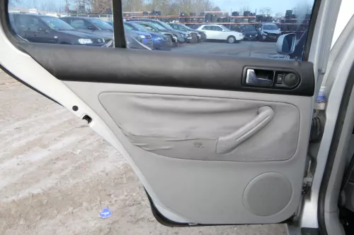 1x VW Golf 4 1J Limousine Türverkleidung Verkleidung Tür hinten links grau Griff (173295)
