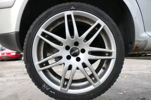 4x Golf 4 Bora Alufelgen Felgen 225/40 ZR18 Sommerreifen Reifen KBA 46571 4-7mm (173314)