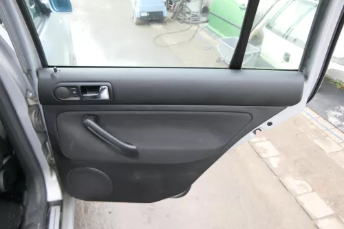 1x VW Golf 4 1J Kombi Türverkleidung Verkleidung Tür hinten rechts schwarz (173400)