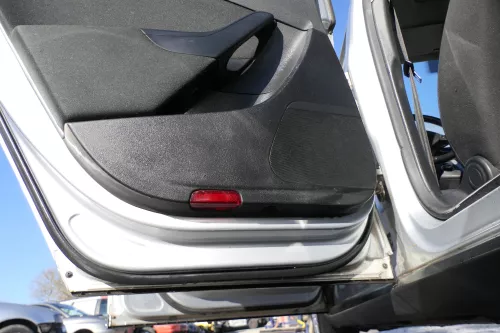 VW Passat 3C Kombi Variant Tür hinten links silber LA7W -OHNE Anbauteile  - Rost (174038)
