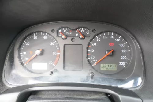 VW Golf 4 Tacho Tachometer Kombiinstrument 307.000km 1J0919861 1,4 16V 75PS 55kw