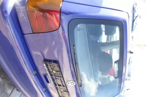 VW Polo 6N Heckklappe Klappe hinten Kofferraumklappe mit Scheibe blau LD5D (174807)
