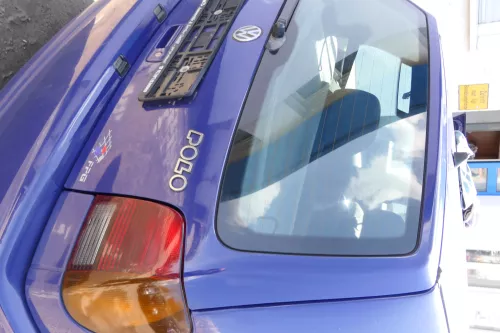 VW Polo 6N Heckklappe Klappe hinten Kofferraumklappe mit Scheibe blau LD5D (174807)