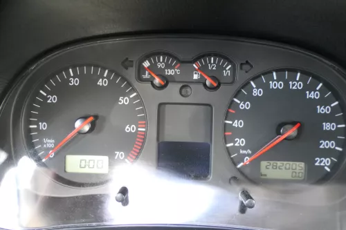 VW Golf 4 Tacho Tachometer Kombiinstrument 282.000km 1J0920821 1,4 (174829)