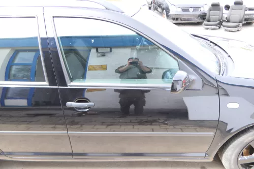 Golf 4 Bora Tür vorne rechts Beifahrertür 4/5-Türer Kombi Variant schwarz L041