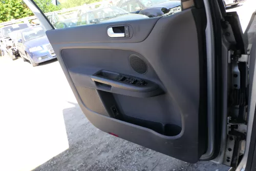 VW Golf Plus 5M 1x Türverkleidung Verkleidung Tür vorne links schwarz  (175414)