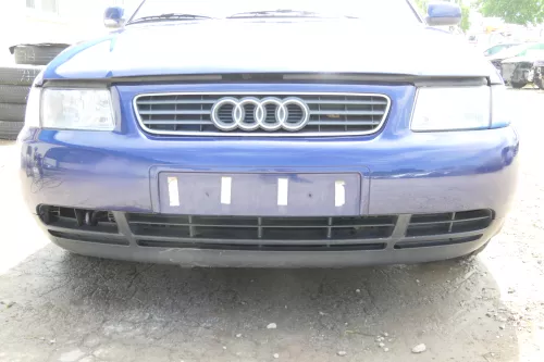 Audi A3 8L Stoßstange Frontstoßstange vorne blau LZ5K mit Grill (175459)