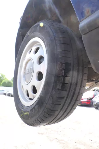 4x Audi A3 8L Alufelgen Reifen 195/65 R15 Sommerreifen 5-7mm 8L0601025E (175477)