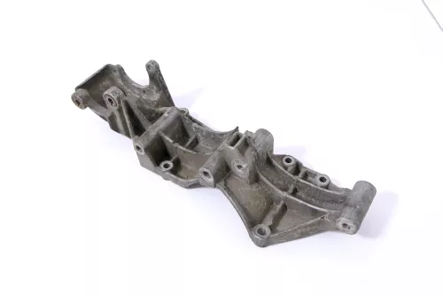 VW Golf Sharan Halter Konsole Lichtmaschine Träger 021260089F (175533)