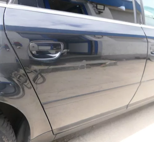 Audi A6 4B C5 Tür Türblatt hinten rechts schwarz LN4J (175630)