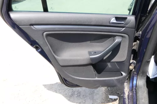 1x Golf Variant Kombi AJ5 5 1K Türverkleidung Verkleidung Tür hinten links schwa