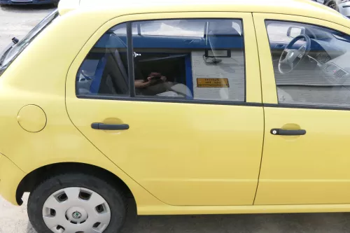 Skoda Fabia 6Y Limousine Schrägheck Tür hinten rechts gelb LF1R