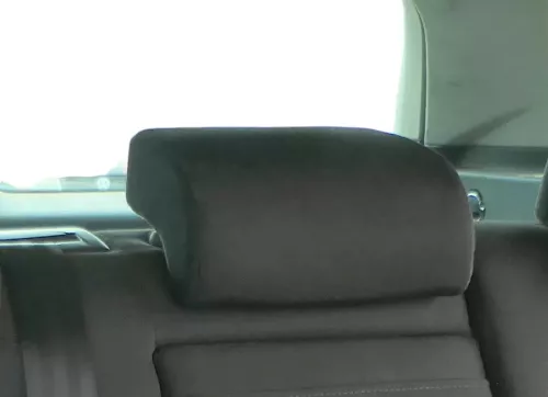 VW Passat 3C Kopfstütze Sitz Sitze hinten in der Mitte schwarz 3C0885902G 92V (175924)