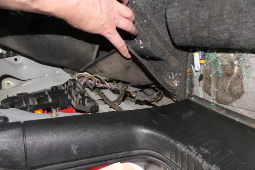 VW Golf 4 Limousine feste starre Anhängerkupplung mit Kabelbaum komplett (175964)