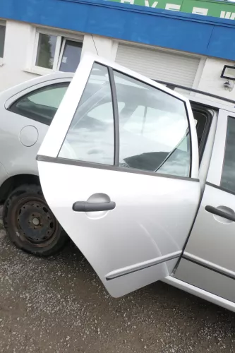 Skoda Fabia 6Y Combi Variant Kombi Tür hinten rechts grau silber LF7T 9102  (176044)