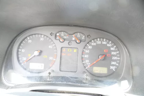 VW Golf 4 Tacho Tachometer Kombiinstrument 191.000km 1J0920805G TDI Diesel (176170)