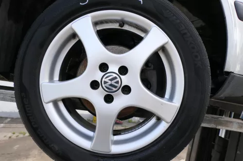 1x Felge Alufelge Golf 4 VW Polo 9N 9N3 6,5j x16 H2 ET42 - KBA 43946  BBS  3 (176629)