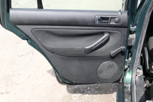 1x VW Golf 4 1J Kombi Türverkleidung Verkleidung Tür hinten links schwarz  (176679)