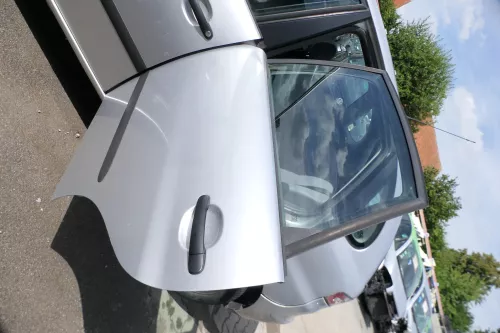 Seat Ibiza 6L Tür 4/5-Türer hinten links grau silber LS7N - ohne Anbauteile (176687)