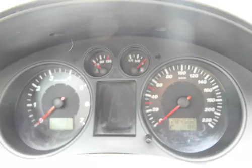 Seat Ibiza 6L Tacho Tachometer Kombiinstrument 284.000km 6L0920801 1,2 BBY 1,4