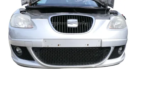 Seat Altea 5P Stoßstange vorne Frontstoßstange Stoßfänger grau LS7N + Grill