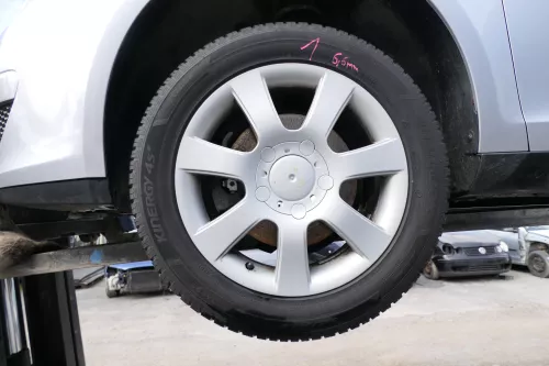 4x Seat Altea 5P Alufelgen 205/65R16 94H Winterreifen Reifen 2x 5mm  5P0601025B (176790)