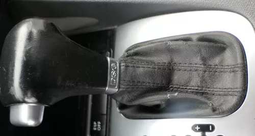VW Golf 5 1K Schaltknauf Schaltsack Schaltknüppel Automatik Leder schwarz  (176907)