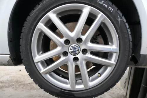 1x Felge Alufelge original Golf 5 6 Touran 7jx17H2 ET54 1K0601025AF 1K0601025DD
