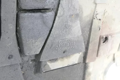 Audi A6 4B Unterfahrschutz Dämpfung Schutz unter Motor original TDI 4B0863823C  (177063)