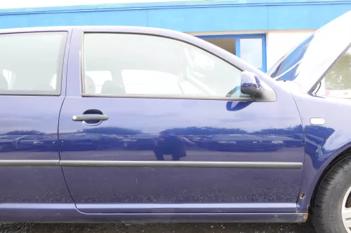 VW Golf 4 Tür vorne rechts Beifahrertür 2/3-Türer blau LB5N ohnAnbauteile