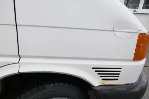 VW T4 kurze Version Kotflügel vorne rechts weiß R902 7D0821104B (177128)