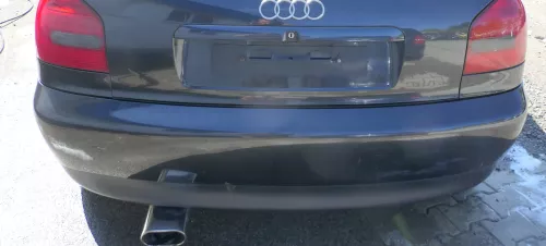 Audi A3 8L Stoßstange Heckstoßstange hinten schwarz LZ9U (177177)