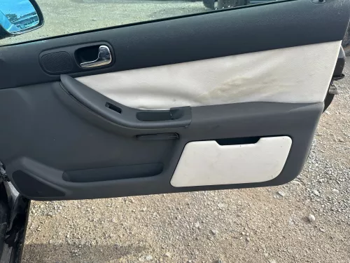 1x Audi A3 8L Türverkleidung Verkleidung Tür vorne rechts 2/3-Türer - Leder (177187)