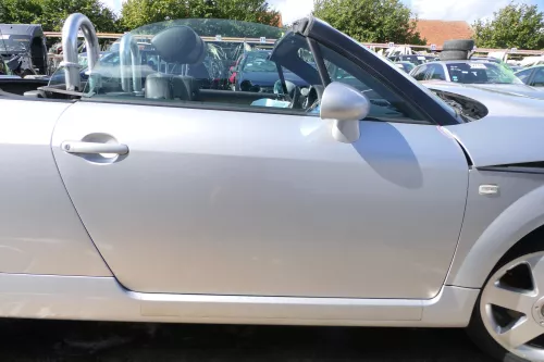 Audi TT 8N Roadster Tür Türblatt vorne rechts Beifahrertür silber LY7W ohneAnbau