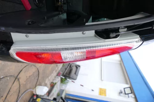 Roomster 5J original Rücklicht Rückleuchte Heckleuchte hinten rechts + Lampenträ (177398)